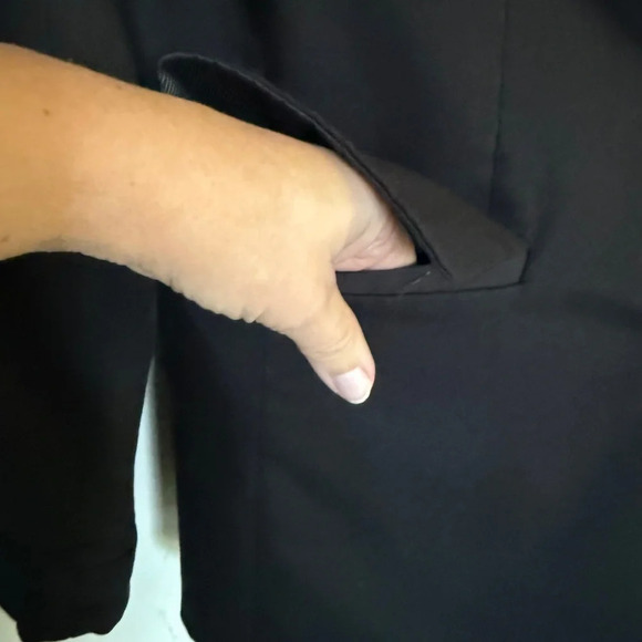 Alice & Olivia Black Shawl Collar Blazer Ruched Sleeve Cuffs Size Medium - Picture 5 of 10